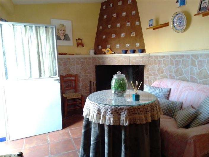 Image No.21-4 Bed Townhouse for sale