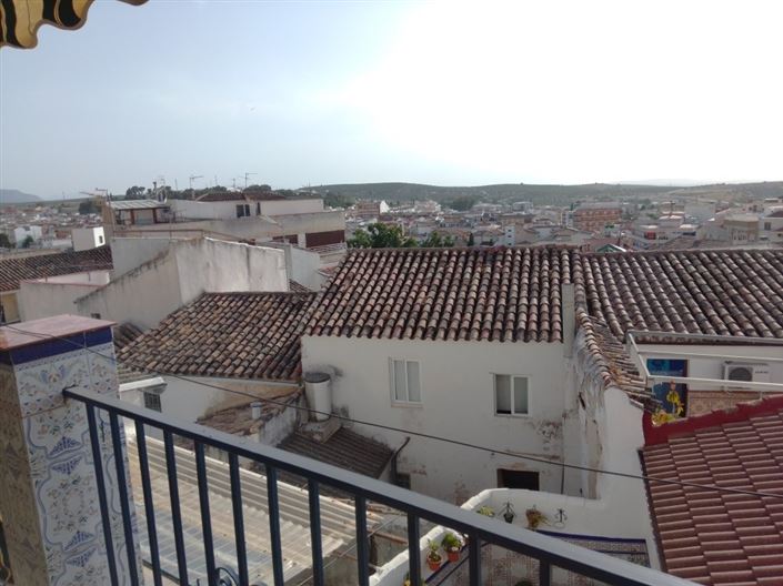 Image No.37-4 Bed Townhouse for sale