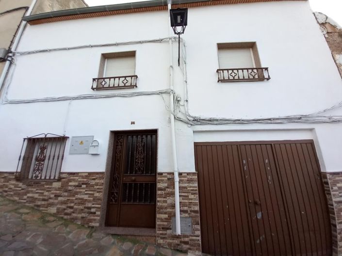 Image No.3-4 Bed Townhouse for sale