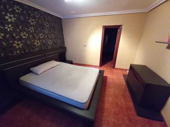 Image No.21-4 Bed Townhouse for sale