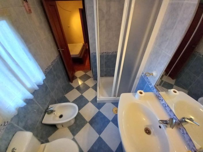 Image No.25-4 Bed Townhouse for sale