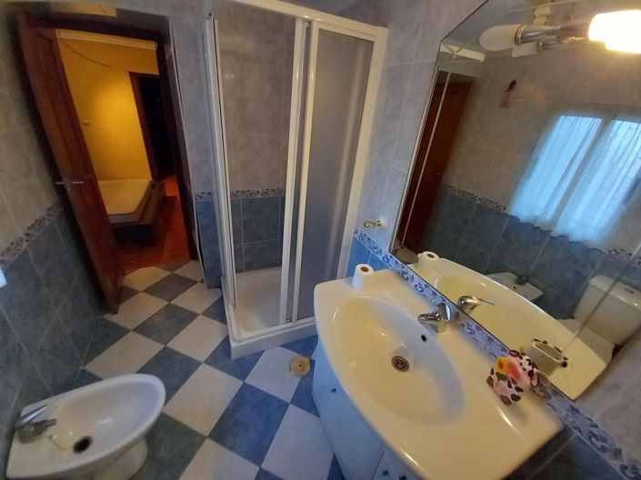 Image No.26-4 Bed Townhouse for sale