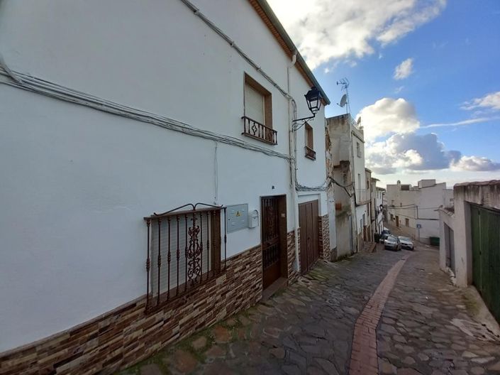 Image No.4-4 Bed Townhouse for sale