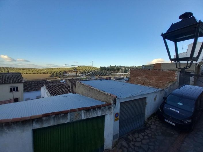 Image No.33-4 Bed Townhouse for sale