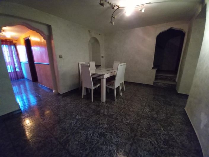 Image No.10-4 Bed Townhouse for sale