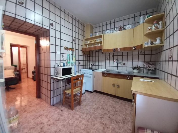 Image No.13-5 Bed Townhouse for sale