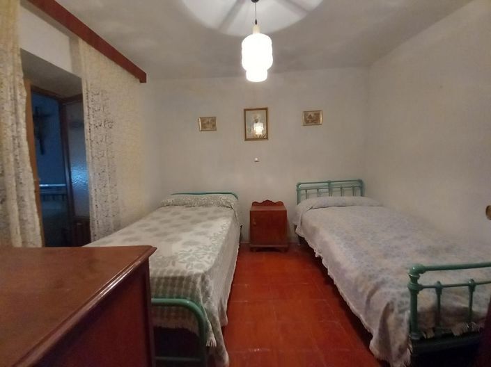 Image No.22-5 Bed Townhouse for sale