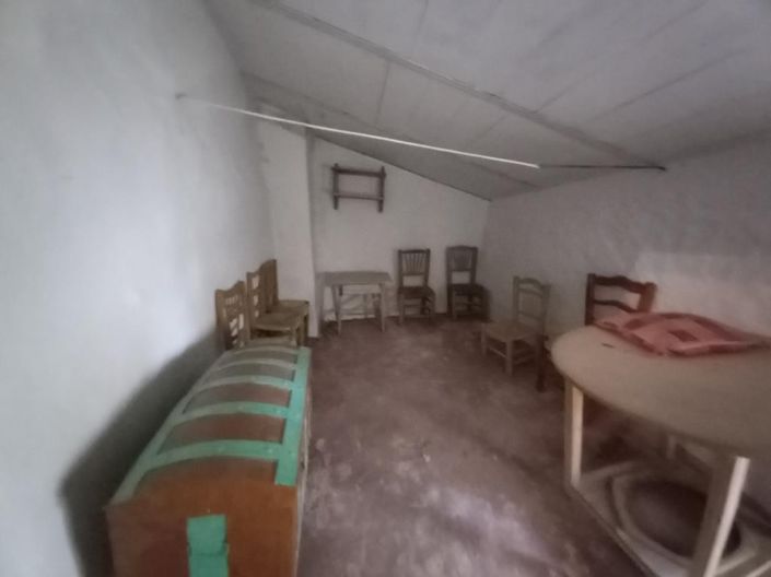 Image No.25-5 Bed Townhouse for sale