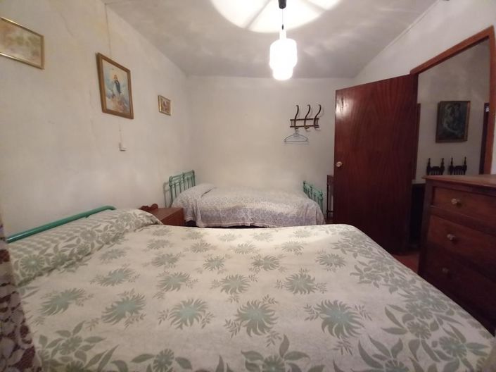 Image No.7-5 Bed Townhouse for sale