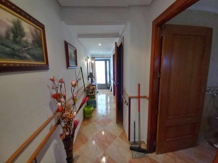 Image No.6-3 Bed Townhouse for sale