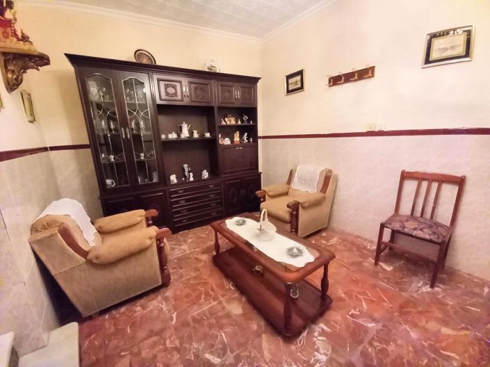 Image No.16-4 Bed Townhouse for sale