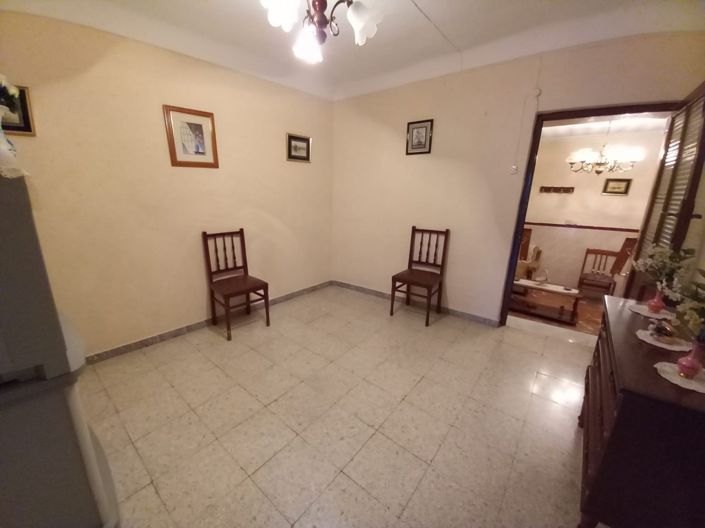 Image No.19-4 Bed Townhouse for sale