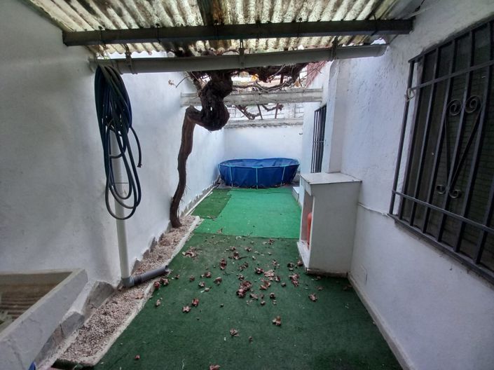 Image No.30-4 Bed Townhouse for sale