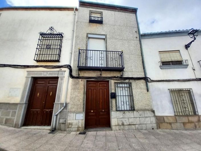 Image No.37-4 Bed Townhouse for sale