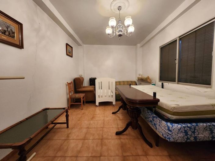 Image No.14-4 Bed Townhouse for sale