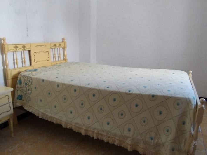 Image No.17-3 Bed Townhouse for sale