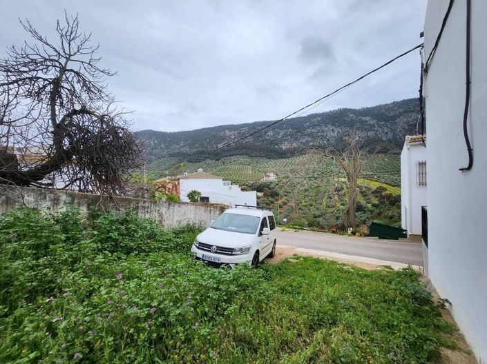 Image No.16-2 Bed Townhouse for sale