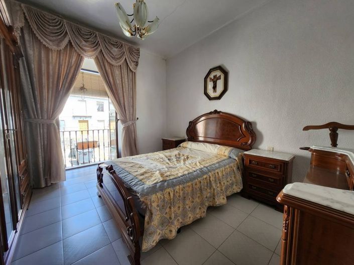 Image No.6-3 Bed Apartment for sale