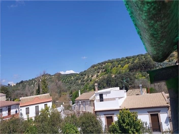 Image No.12-3 Bed Townhouse for sale