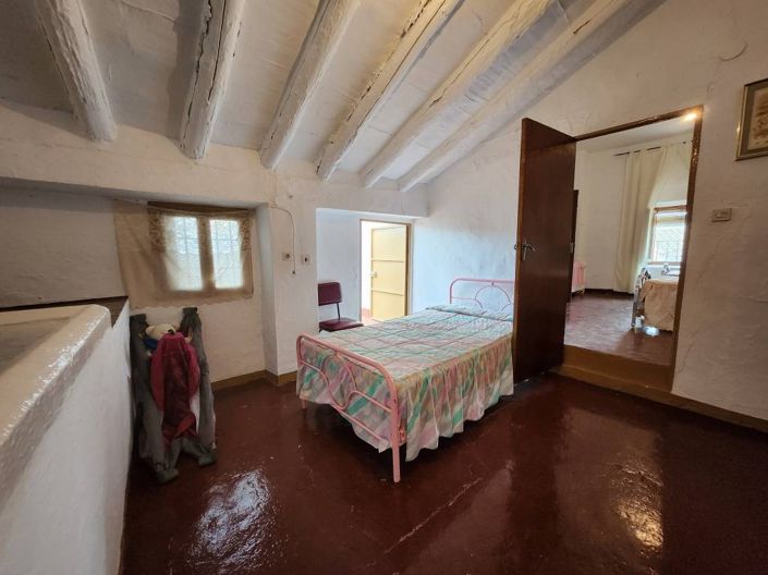 Image No.13-4 Bed Townhouse for sale