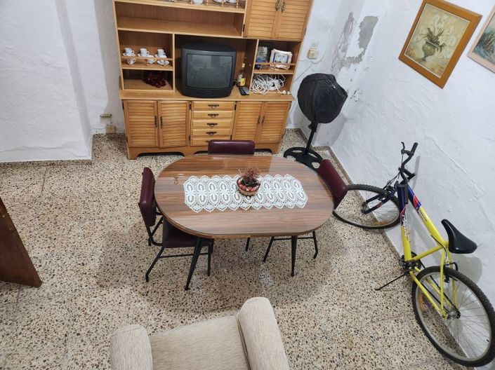 Image No.4-4 Bed Townhouse for sale