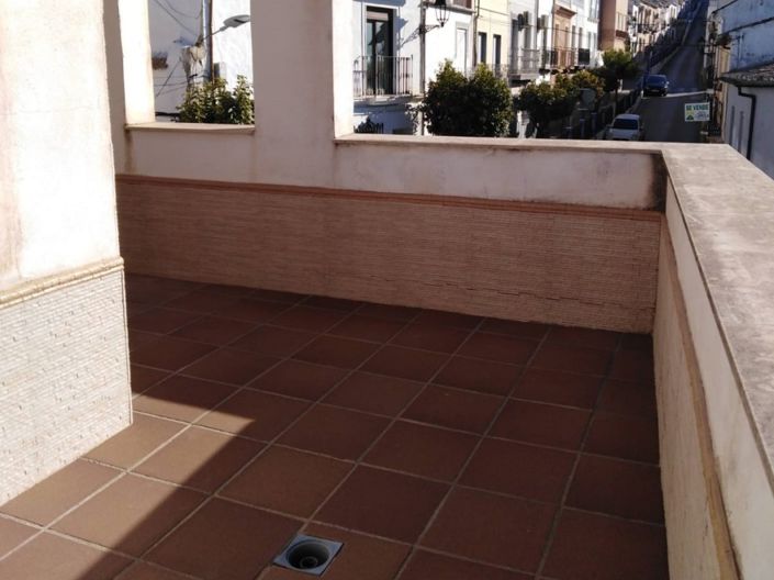 Image No.20-1 Bed Townhouse for sale