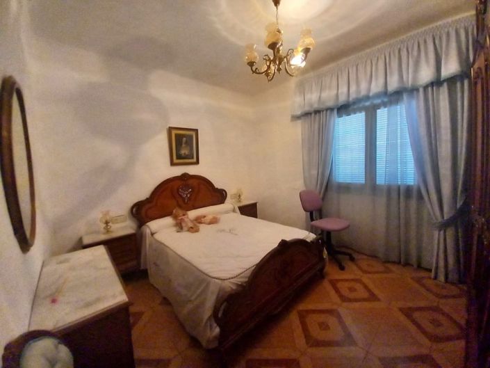 Image No.10-3 Bed Bungalow for sale