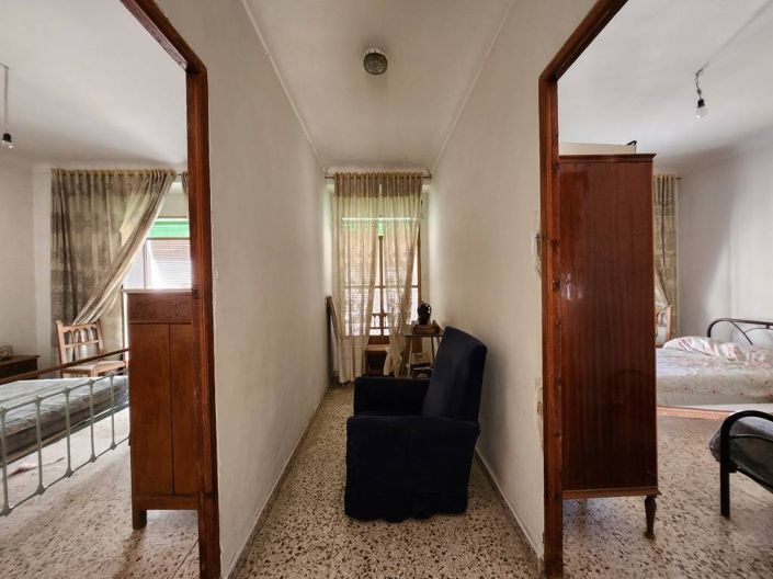 Image No.17-4 Bed Townhouse for sale