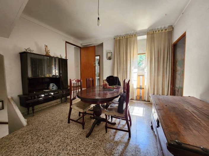 Image No.3-4 Bed Townhouse for sale