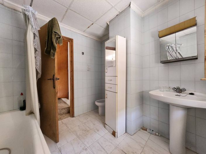 Image No.21-4 Bed Townhouse for sale