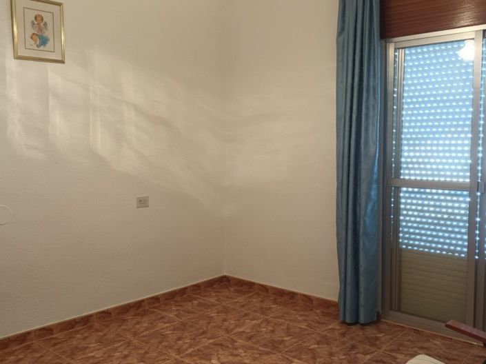 Image No.14-5 Bed Townhouse for sale