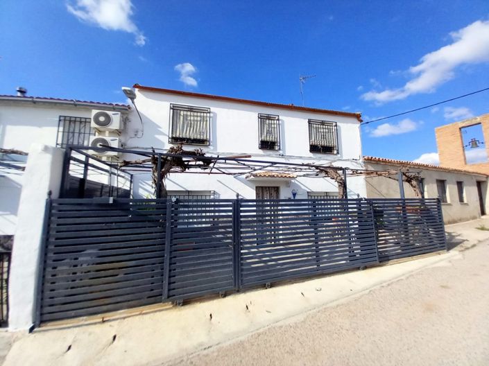 Image No.3-4 Bed Country House for sale