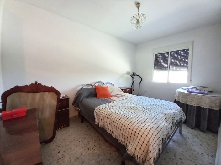 Image No.27-4 Bed Country House for sale