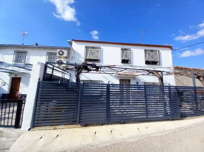 Image No.28-4 Bed Country House for sale