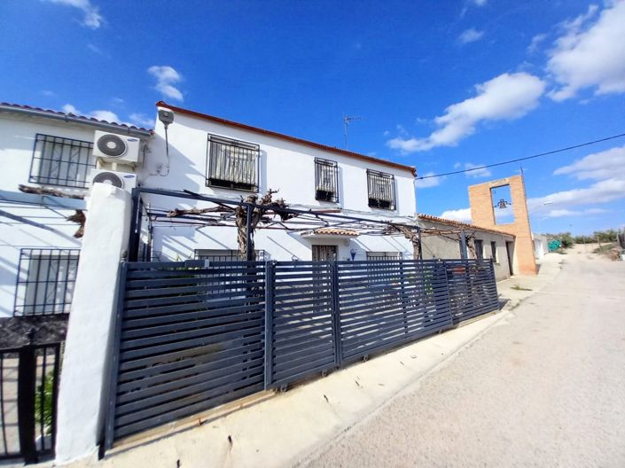 Image No.5-4 Bed Country House for sale