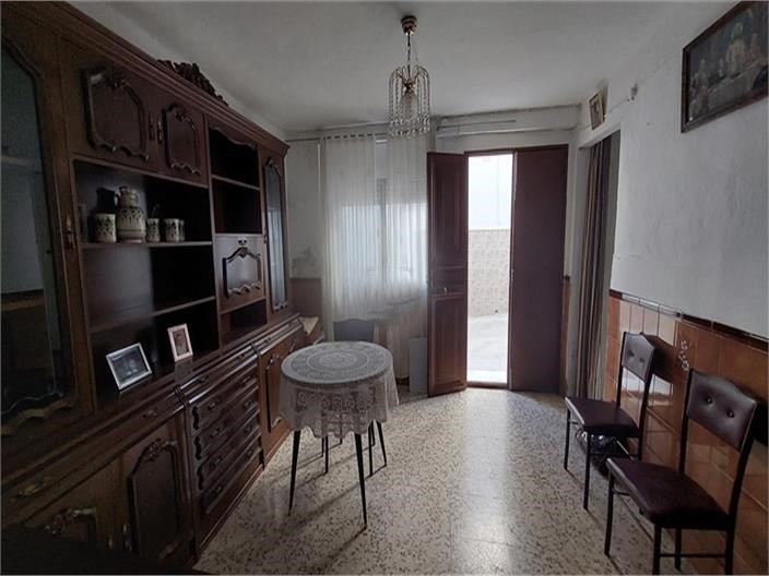 Image No.6-3 Bed Townhouse for sale