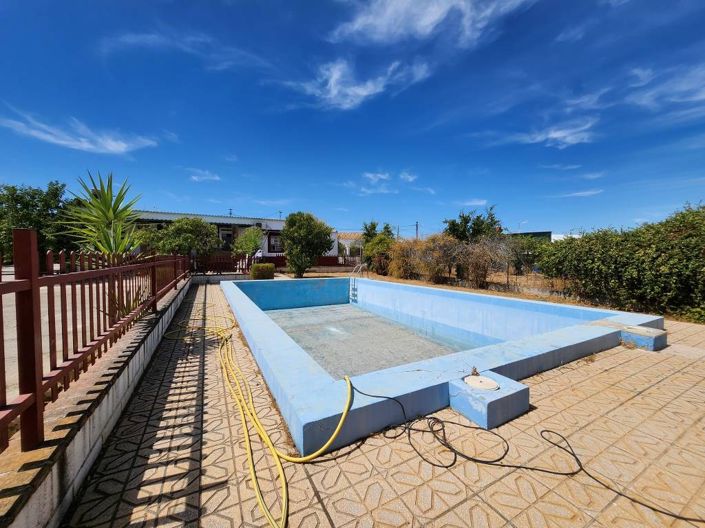 Image No.8-3 Bed Chalet for sale