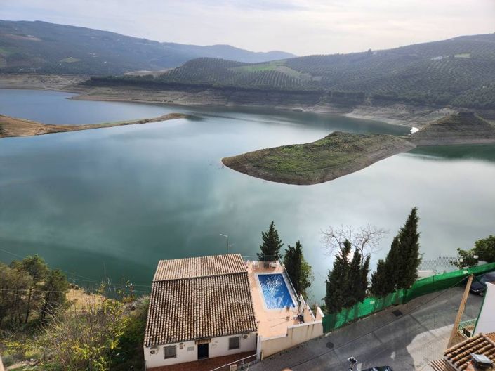 Image No.19-6 Bed Townhouse for sale