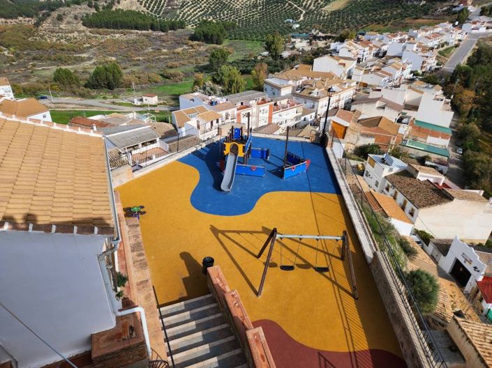 Image No.20-6 Bed Townhouse for sale