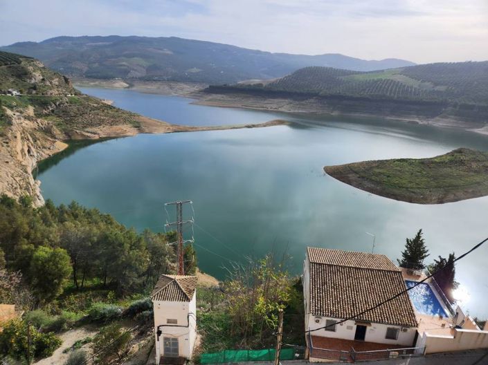 Image No.21-6 Bed Townhouse for sale