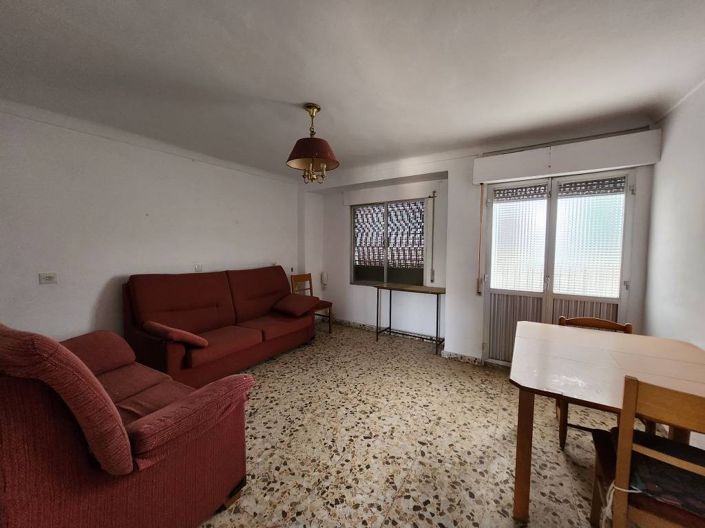 Image No.4-6 Bed Townhouse for sale