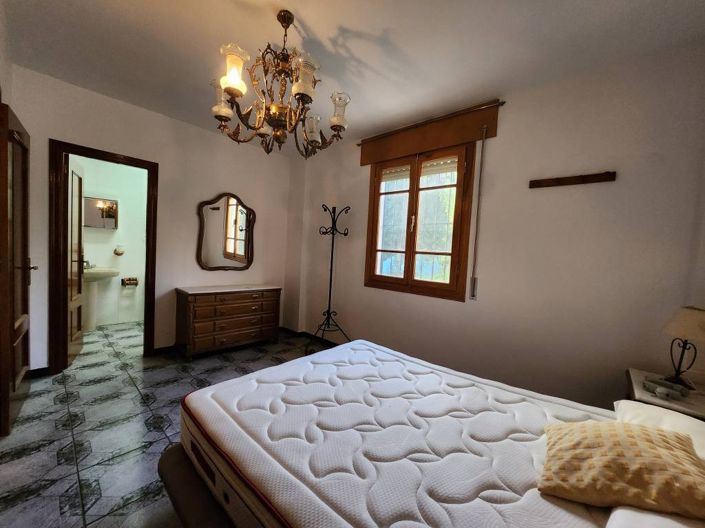 Image No.15-5 Bed Villa for sale