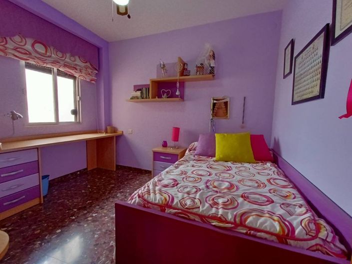 Image No.12-5 Bed Townhouse for sale