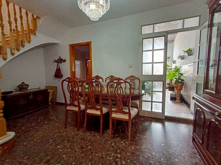 Image No.3-5 Bed Townhouse for sale