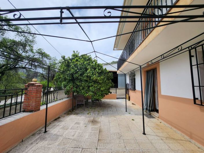 Image No.11-4 Bed Country House for sale