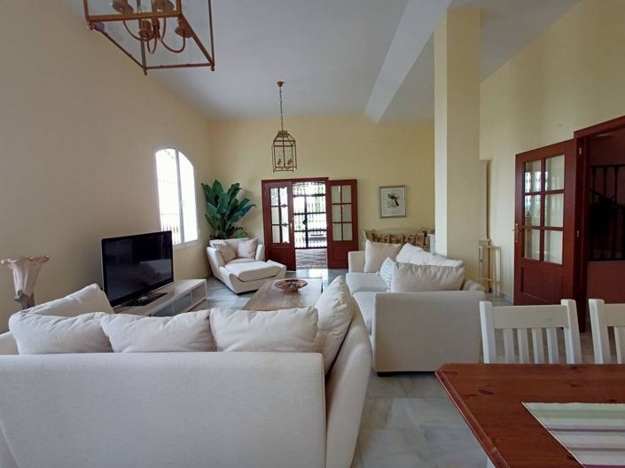 Image No.4-5 Bed Villa for sale