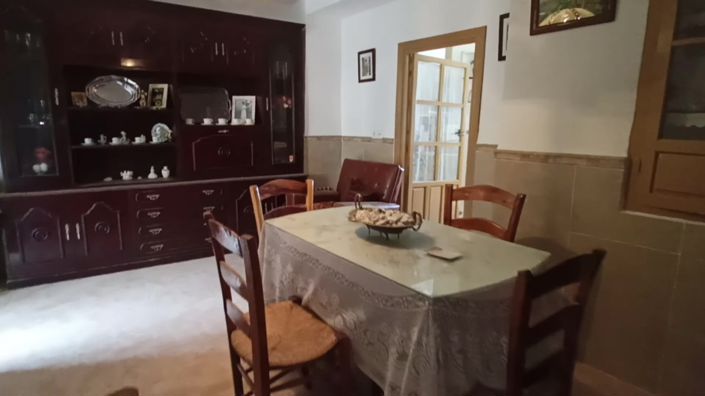 Image No.13-3 Bed Townhouse for sale