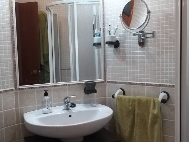 Image No.21-5 Bed Chalet for sale