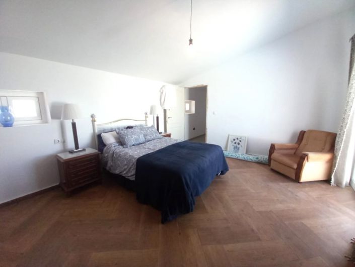 Image No.24-3 Bed Townhouse for sale