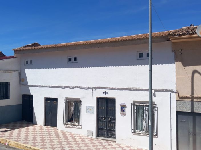 Image No.4-3 Bed Townhouse for sale